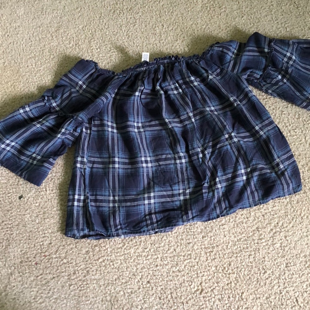 Off-the-Shoulder Flannel Patterd Juniors Shirt